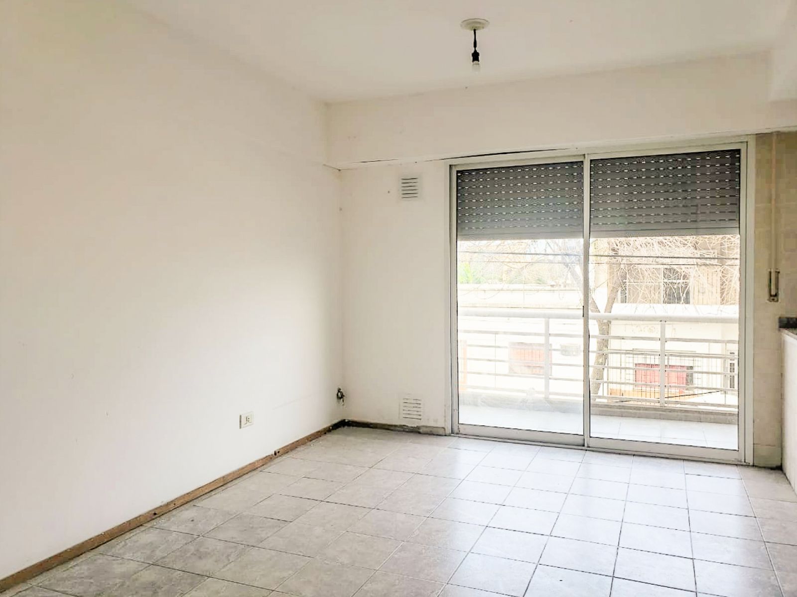 7463204e0a2f19ba3dfd752b653e1696