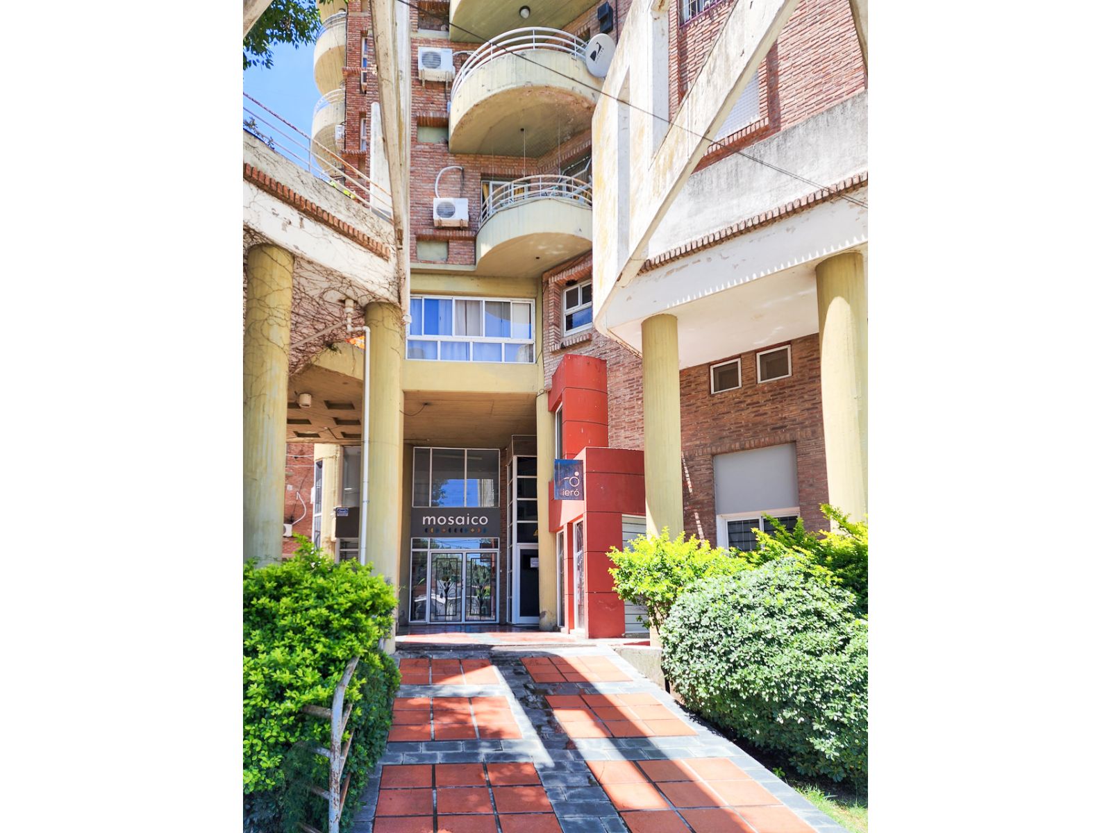 8d464705e243a7f107f97d3a377e786b