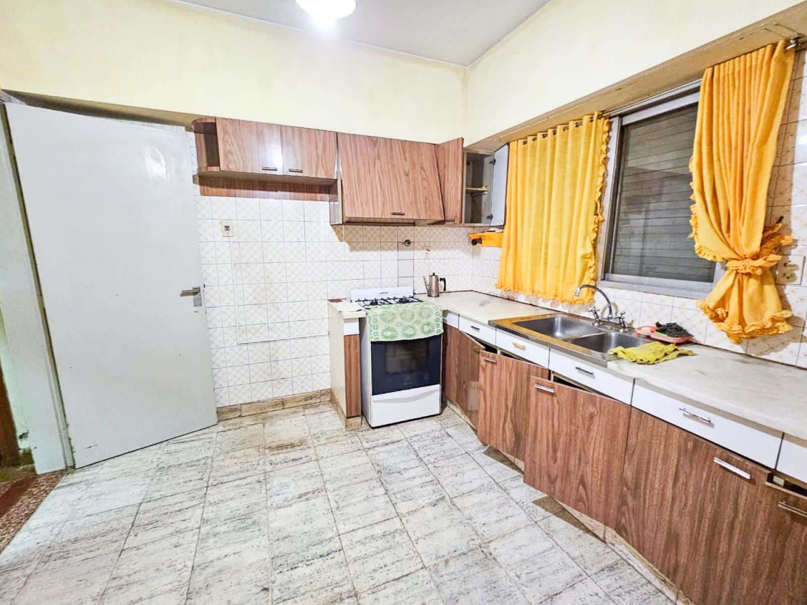 e698967dacc2a08c25ed7ad3a91f8906